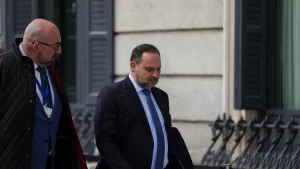 ministro-fomento-funciones-jose-luis-abalos-dech-koldo-garcia-izaguirre-izq-llegada-congreso-2020_167