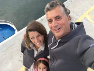 yolanda-diaz-con-su-marido-andres-y-su-hija-carmela-1024x771